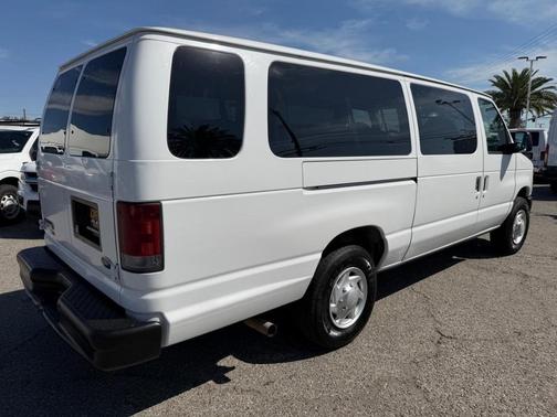 2008 Ford E350 Super Duty XL Wagon