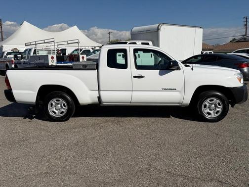 2013 Toyota Tacoma Base