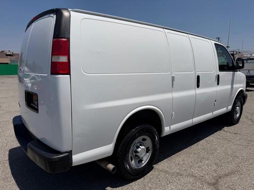 Summit White 2007 Chevrolet Express 3500 Cargo