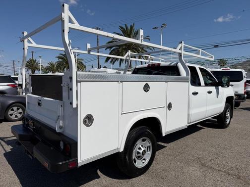 Summit White 2019 Chevrolet Silverado 2500 WT