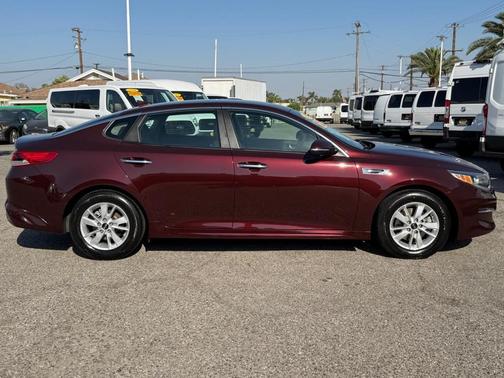 Sangria 2018 Kia Optima LX