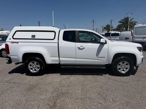 Summit White 2018 Chevrolet Colorado WT