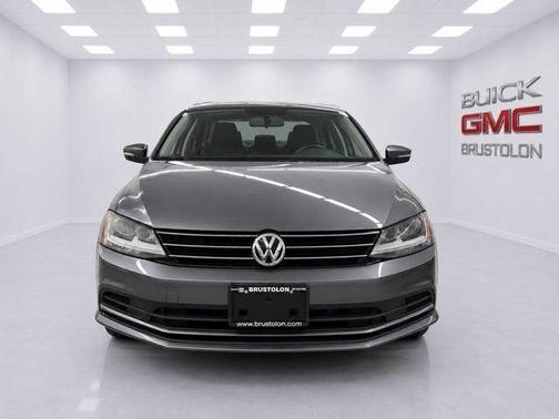 Platinum Gray Metallic 2017 Volkswagen Jetta 1.4T SE