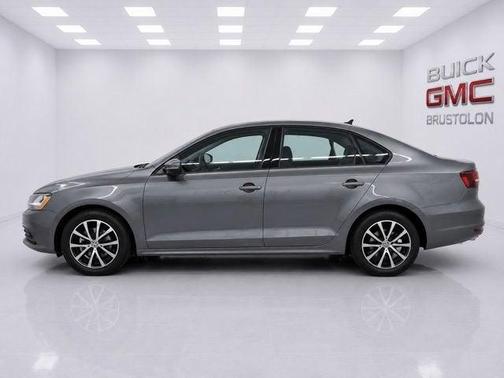 Platinum Gray Metallic 2017 Volkswagen Jetta 1.4T SE