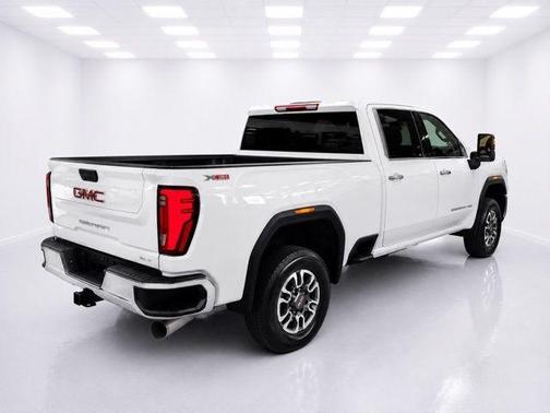 Summit White 2024 GMC Sierra 2500 SLT
