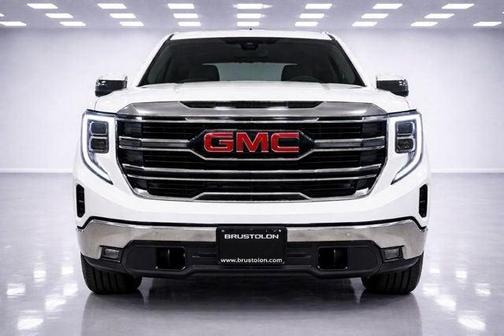 White Frost Tri-Coat 2023 GMC Sierra 1500 SLT