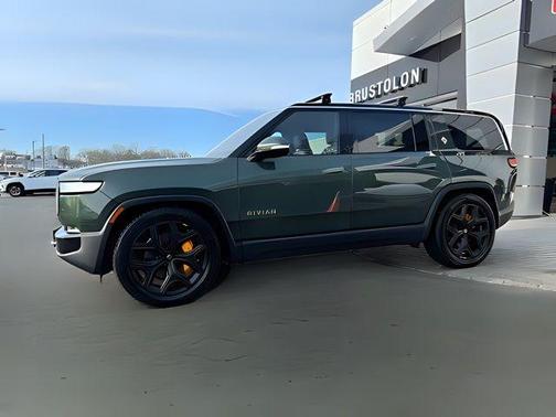 2023 Rivian R1S Adventure Quad Motor Large Pack