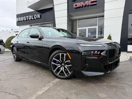 Black Sapphire Metallic 2025 BMW 760 760i xDrive
