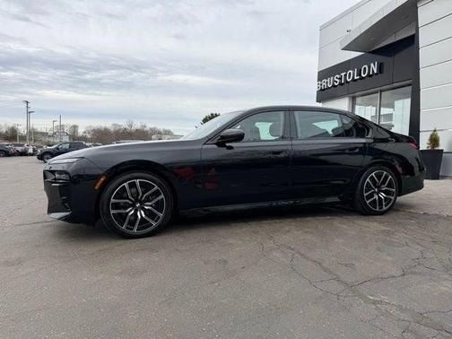 Black Sapphire Metallic 2025 BMW 760 760i xDrive