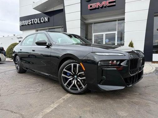 Black Sapphire Metallic 2025 BMW 760 760i xDrive