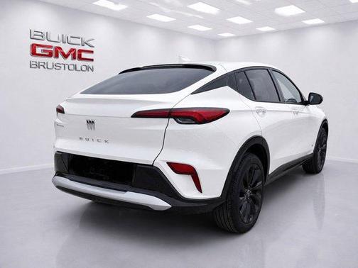 Summit White 2026 Buick Envista Sport Touring