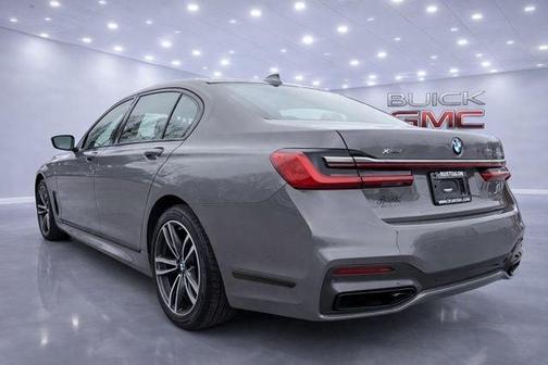 Bernina Gray Amber Effect 2021 BMW 750 i xDrive