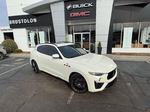 2022 Maserati Levante Trofeo