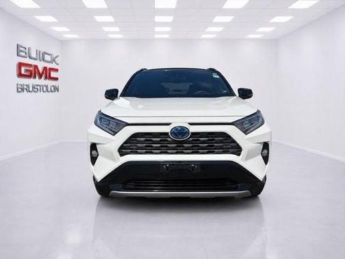 Blizzard Pearl 2020 Toyota RAV4 Hybrid XSE
