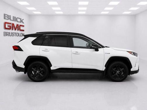 Blizzard Pearl 2020 Toyota RAV4 Hybrid XSE
