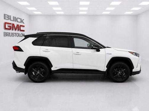 Blizzard Pearl 2020 Toyota RAV4 Hybrid XSE