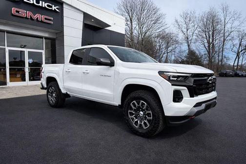White 2025 Chevrolet Colorado Z71