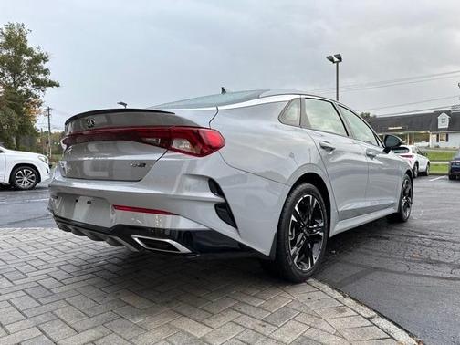 Photo 5 of 42 of 2021 Kia K5 GT-Line