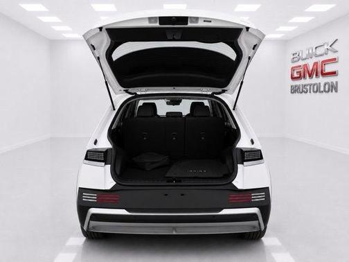 Atlas 2026 Hyundai IONIQ 5 SE