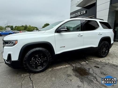 2023 GMC Acadia AT4