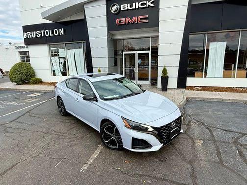 2023 Nissan Altima 2.5 SR