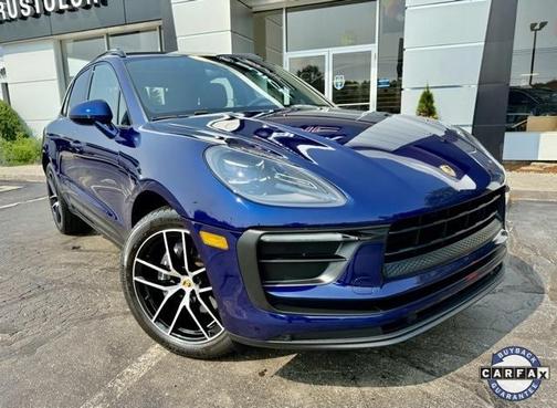 2022 Porsche Macan Base