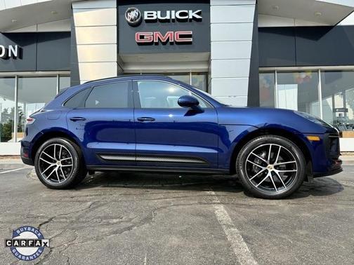 2022 Porsche Macan Base