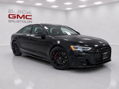 Sebring Black Crystal Effect 2025 Audi S8 4.0T quattro