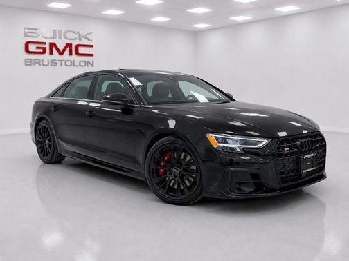 Sebring Black Crystal Effect 2025 Audi S8 4.0T quattro