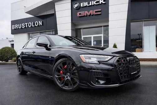 Sebring Black Crystal Effect 2025 Audi S8 4.0T quattro