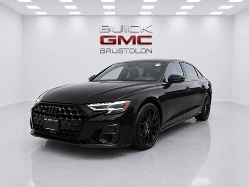 Sebring Black Crystal Effect 2025 Audi S8 4.0T quattro