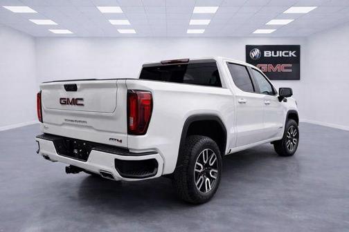 Summit White 2023 GMC Sierra 1500 AT4