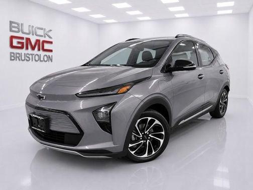 Gray Ghost Metallic 2022 Chevrolet Bolt EUV Premier