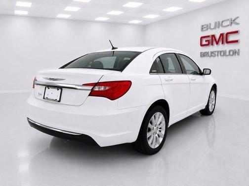 Bright White Clearcoat 2012 Chrysler 200 Touring