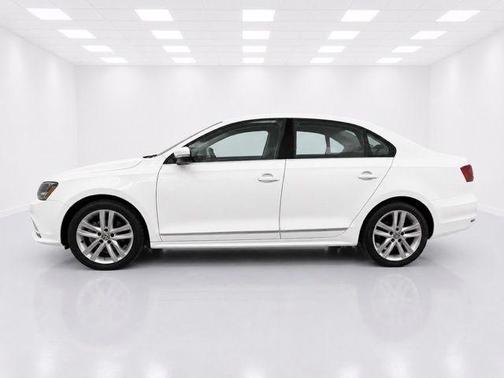 Pure White 2017 Volkswagen Jetta 1.8T SEL