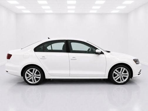 Pure White 2017 Volkswagen Jetta 1.8T SEL