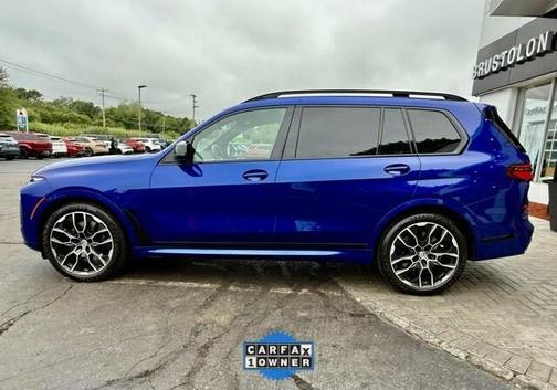 2023 BMW X7 M60i