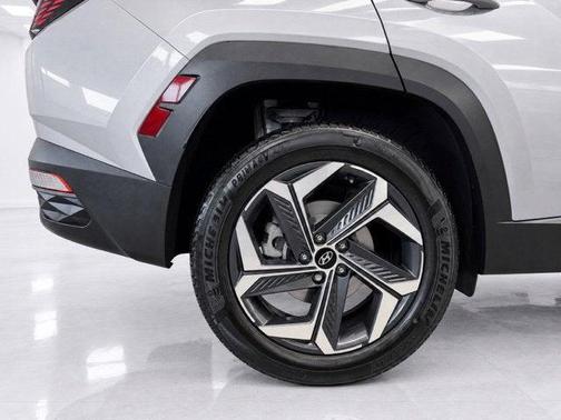 Shimmering Silver 2024 Hyundai TUCSON Hybrid SEL Convenience