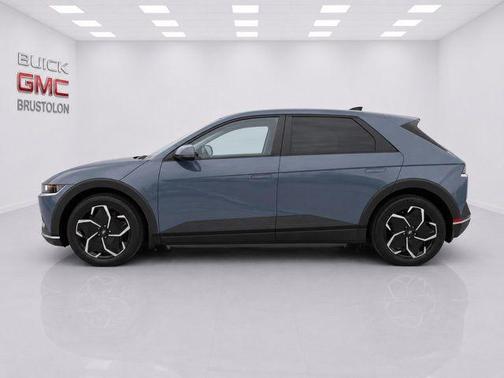 Teal 2023 Hyundai IONIQ 5 SE