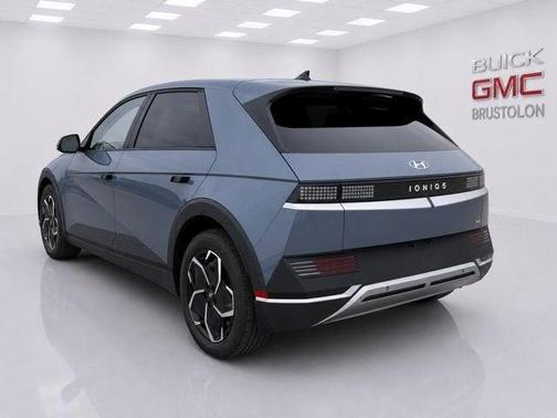 Teal 2023 Hyundai IONIQ 5 SE