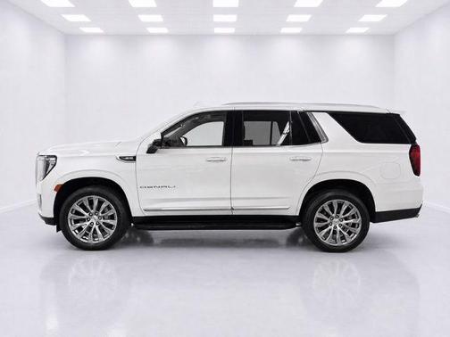 White Frost Tri-Coat 2024 GMC Yukon Denali