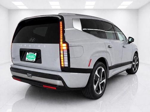 Cyber Gray 2026 Hyundai IONIQ 9 PERFORMANCE CALLIGRAPHY