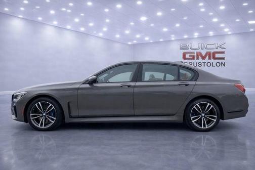 Bernina Gray Amber Effect 2021 BMW 750 i xDrive