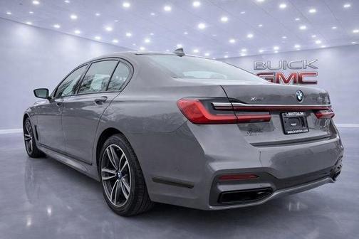 Bernina Gray Amber Effect 2021 BMW 750 i xDrive