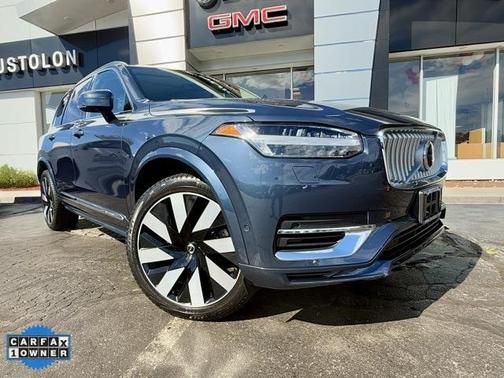 2023 Volvo XC90 Recharge Plug-In Hybrid T8 Ultimate Bright Theme 7-Seater