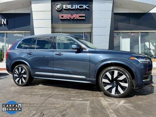 2023 Volvo XC90 Recharge Plug-In Hybrid T8 Ultimate Bright Theme 7-Seater