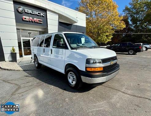 2025 Chevrolet Express 3500 LS