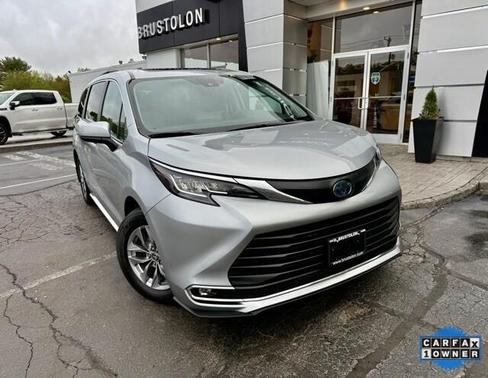 2023 Toyota Sienna XLE