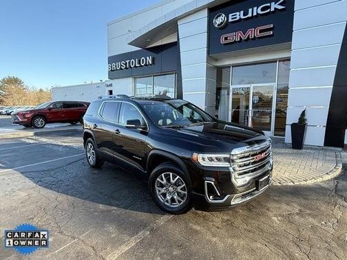 2022 GMC Acadia SLT