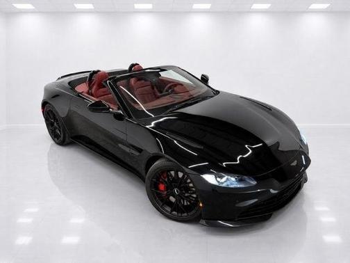 Onyx Black 2021 Aston Martin Vantage Base